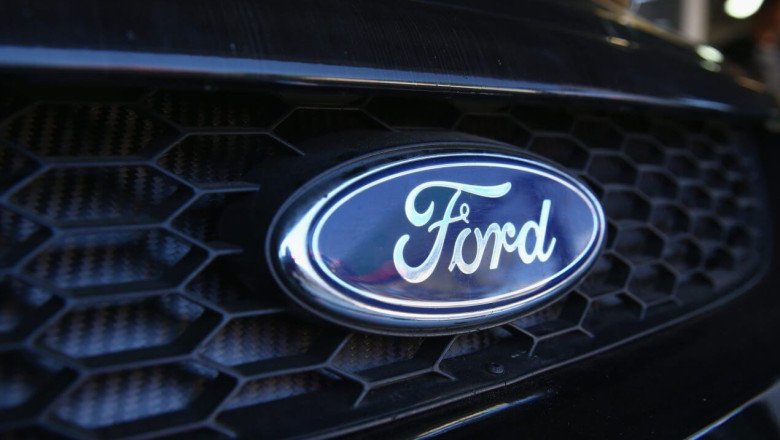 Ford peab tagasi kutsuma 700 000 sõidukit: süttimise oht